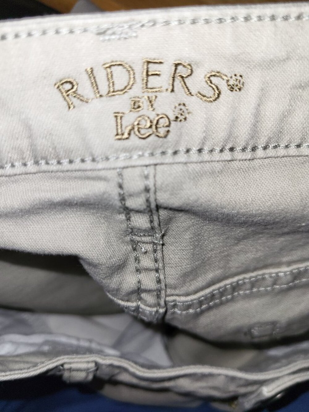 Riders by Lee Khaki Beige Stretch Denim Capri Pants - Picture 7 of 9